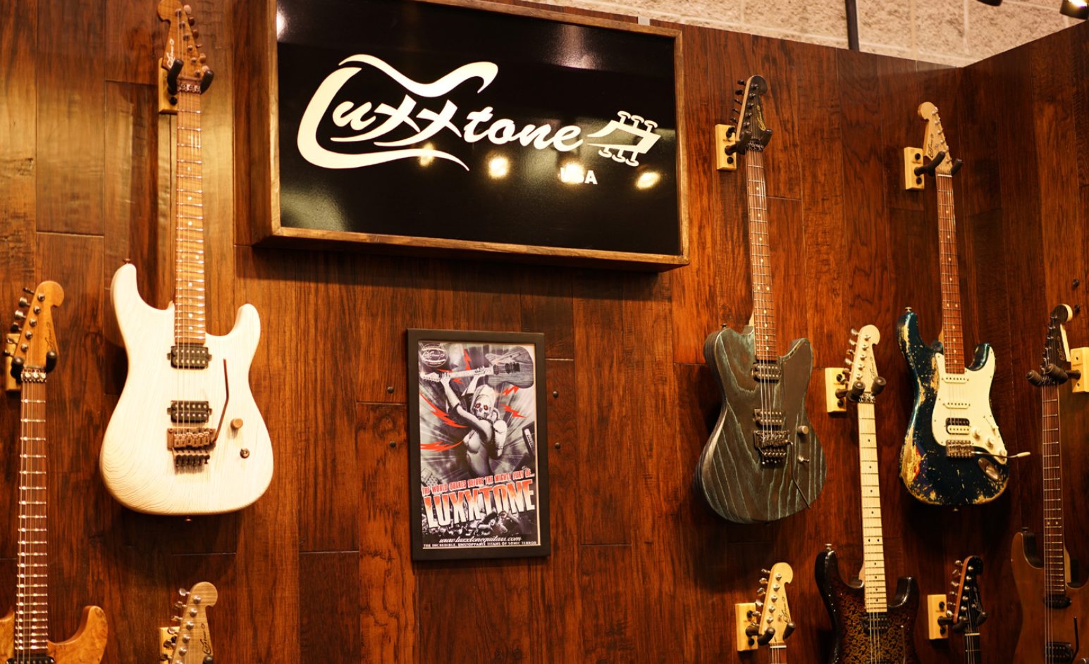 【入荷情報】極上のギターを作り出すカリフォルニアのハイエンドブランド「Luxxtone Guitars」のご紹介