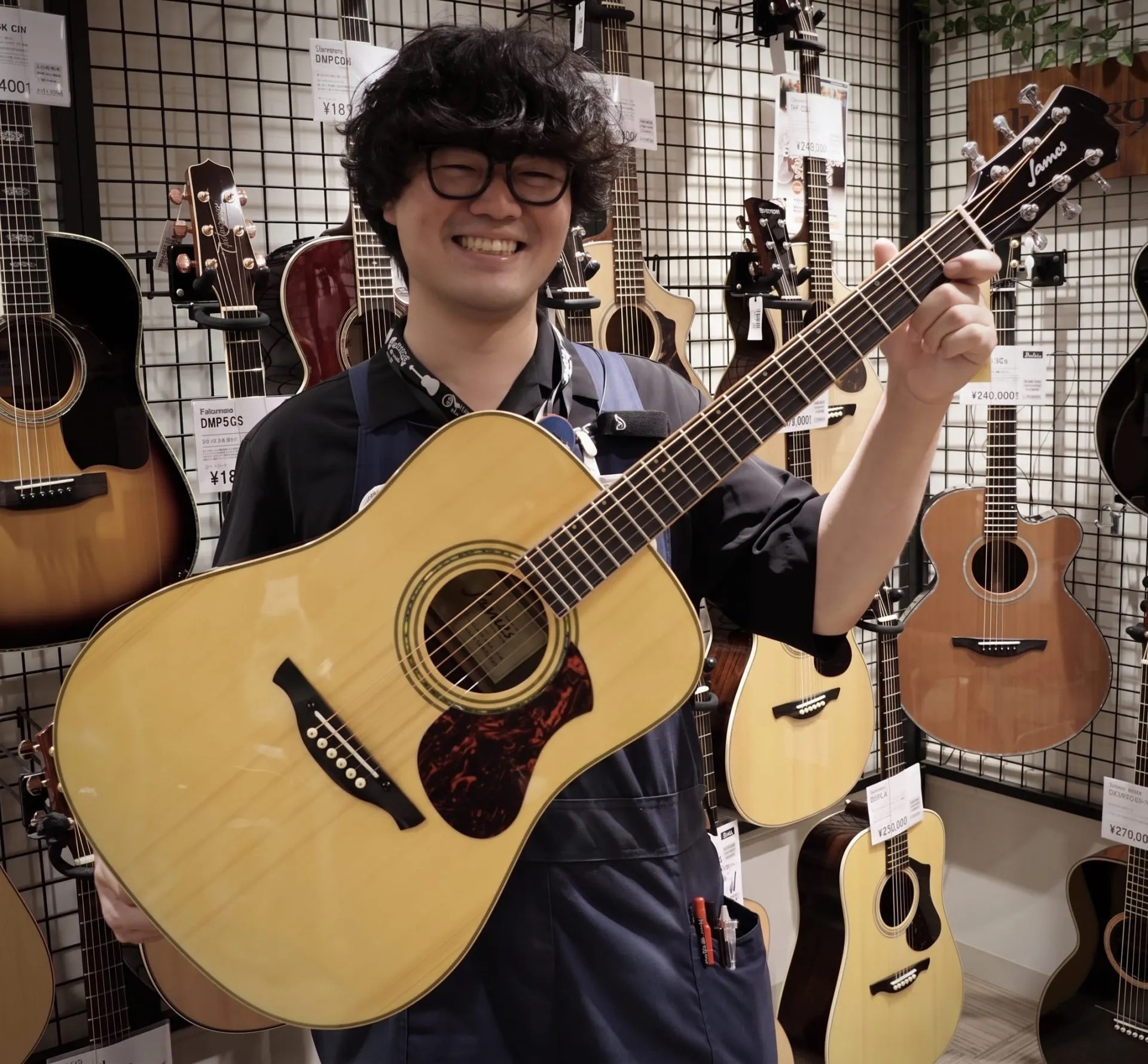 「James」のアコギはなぜ弾きやすい？担当の推しポイントを紹介！