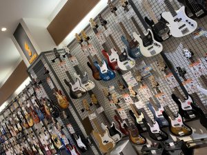 【ギター、ベース総合案内】ギター、ベースのことならイオンモール綾川店へ！