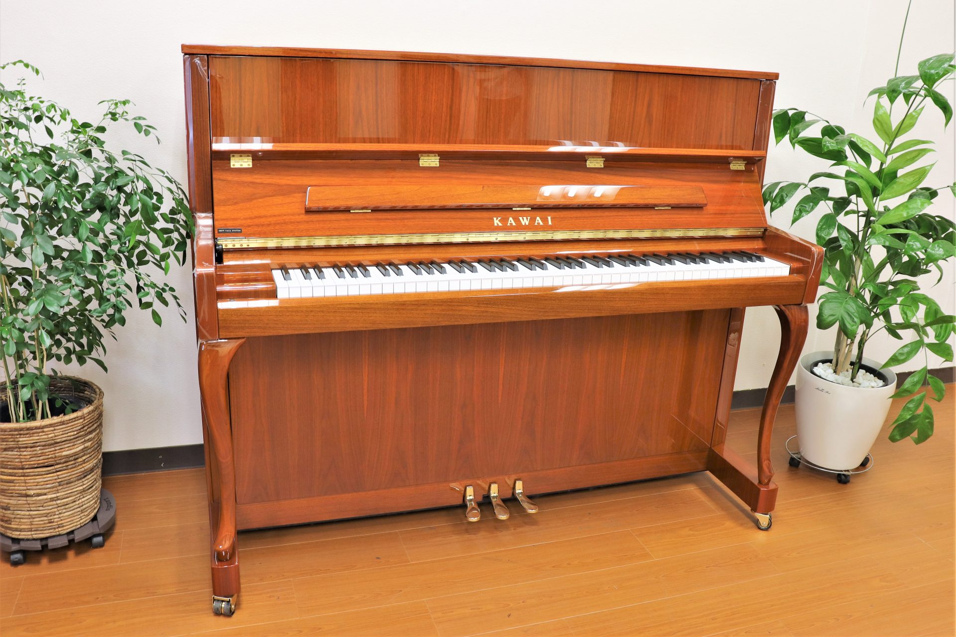 カワイ　アップライトピアノKF-300SF