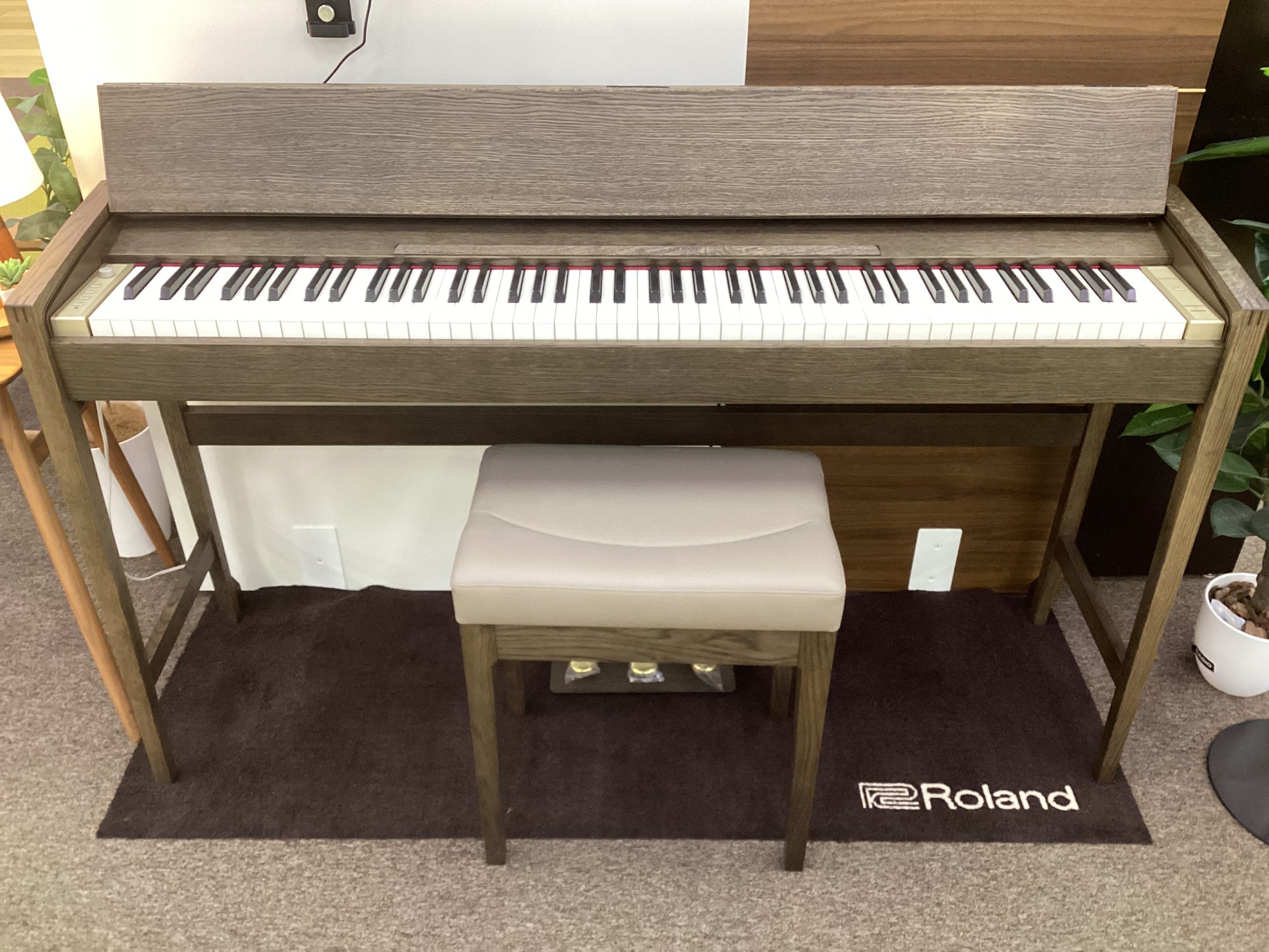 【電子ピアノ】Roland×Karimoku「KF-25」のご紹介