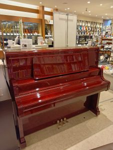 🎹 中古アップライトピアノ入荷のお知らせ【KL32BG】