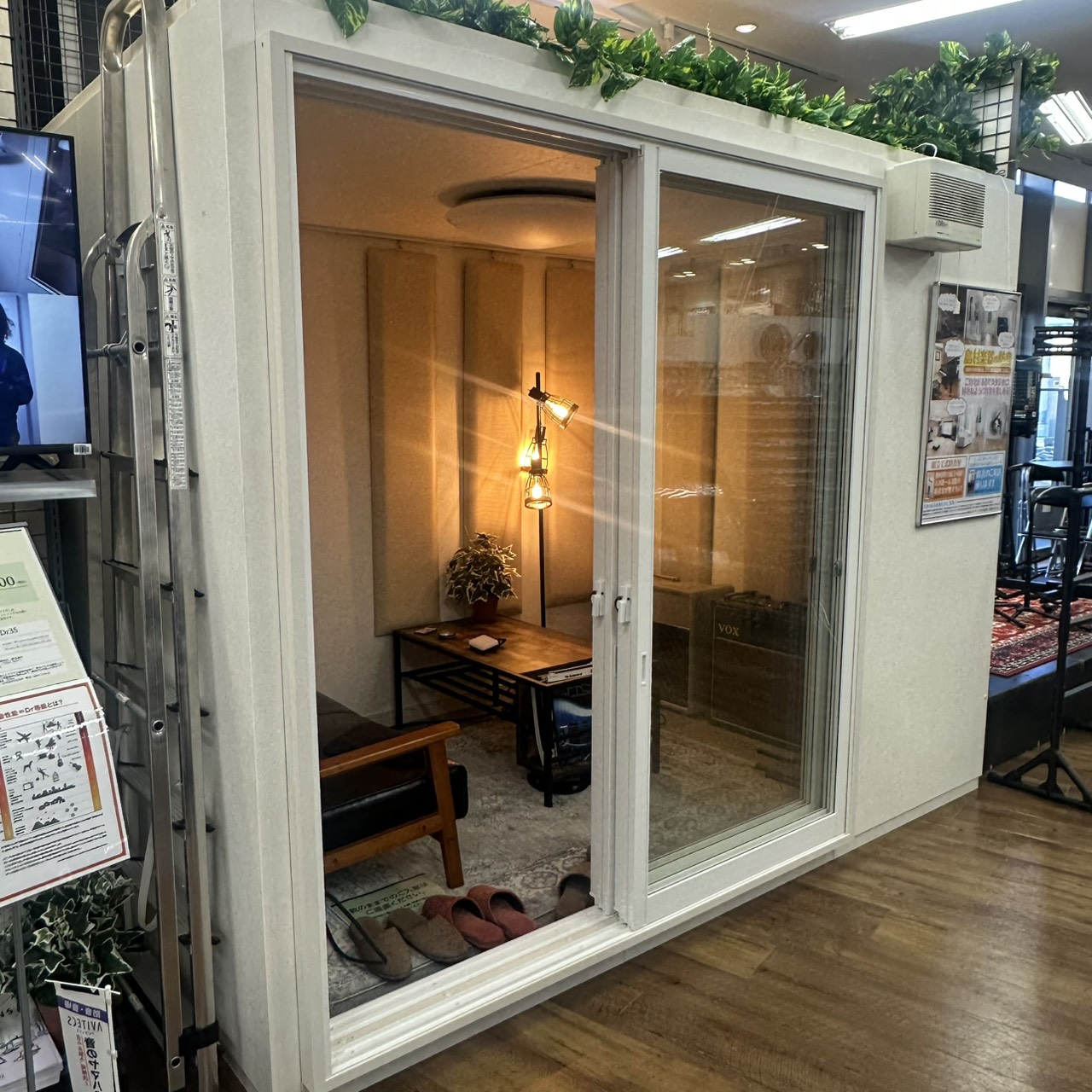 【大阪・梅田】店頭でヤマハとカワイの防音室を試し比べできます！違いと展示モデル案内（島村楽器 梅田茶屋町店）