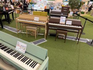 音色もデザインもこだわりたい方へ｜きよら5色を見比べて、お部屋にぴったりの一台を見つけよう！｜きよら全色展示【9月18日(金)～27日(日)期間限定】Roland　きよら KF-20・KF-25全カラー展示！