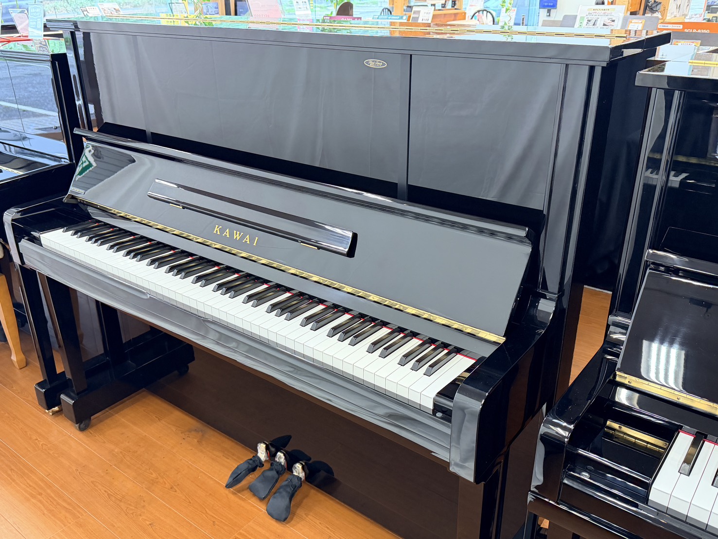 中古アップライトピアノカワイ　KU30