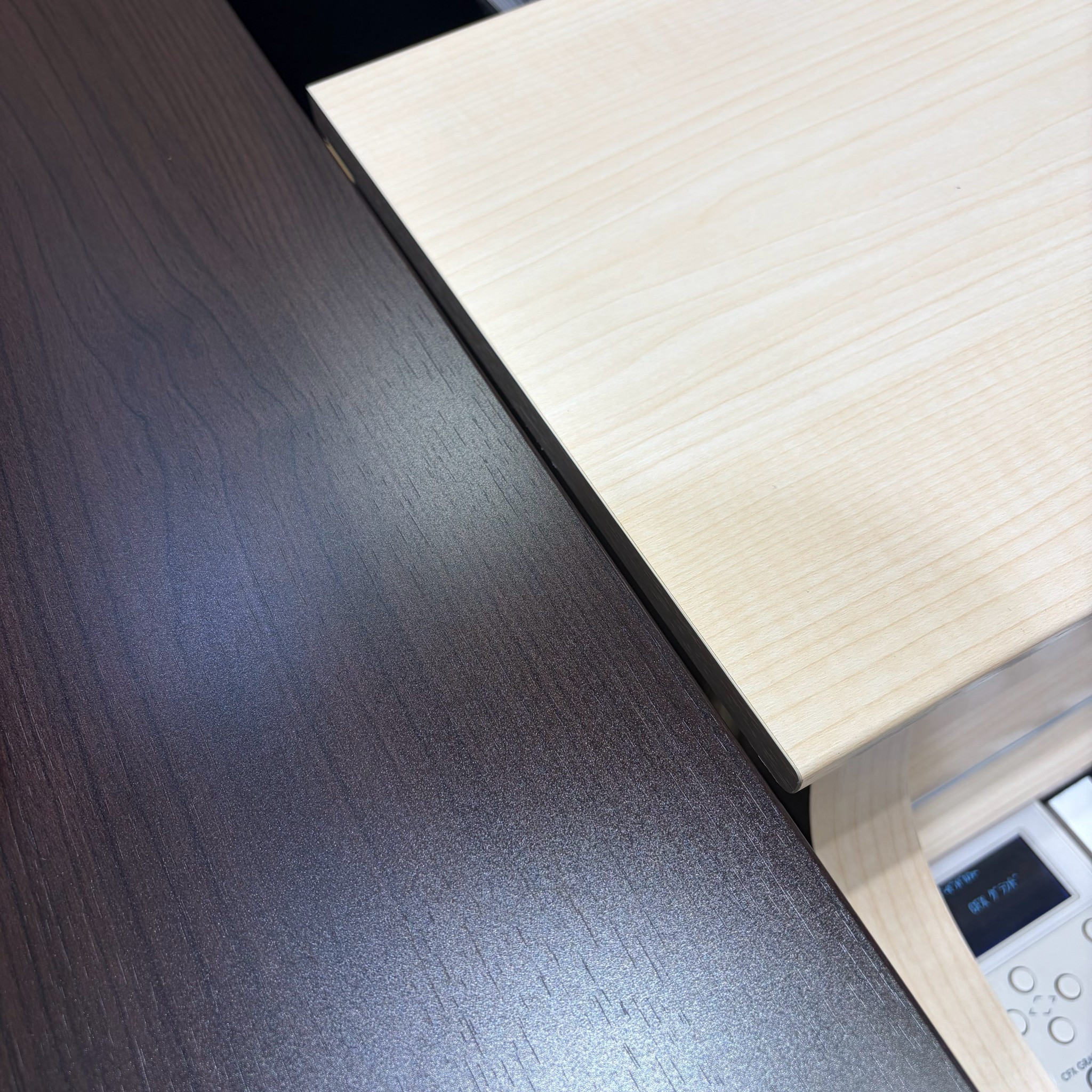 【DA・ダークアルダー】【EM・ヨーロピアンメイプル】の2色展開