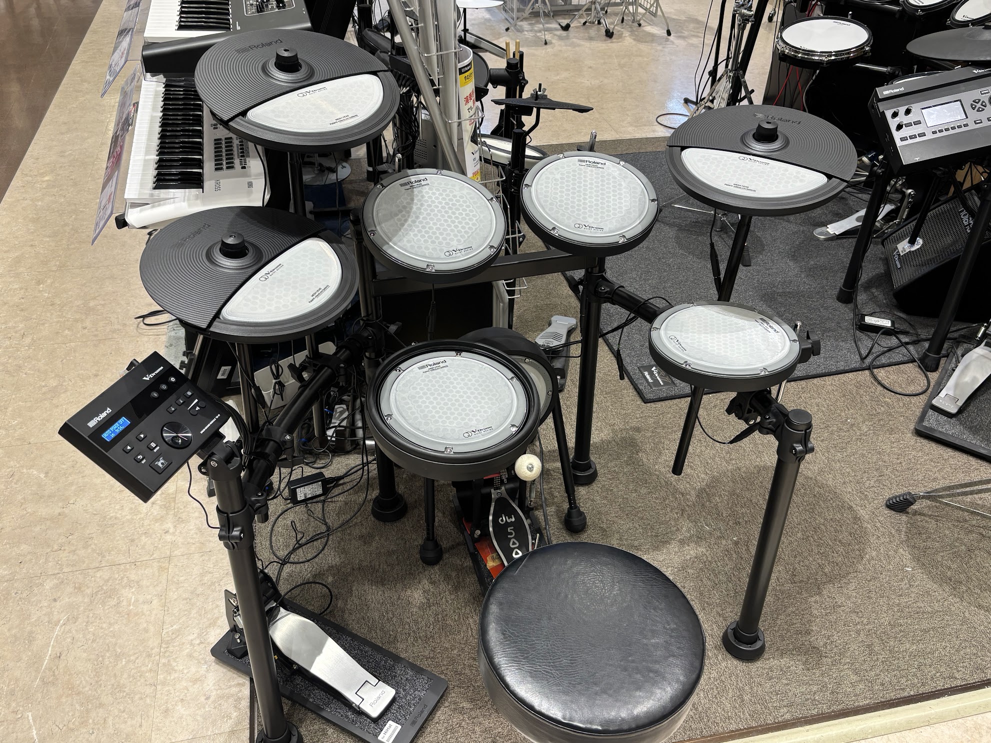【史上最も静かな電子ドラム】Roland VQD106が島村楽器 イオンモール草津店で試奏可能に！自宅練習の騒音悩みを解決