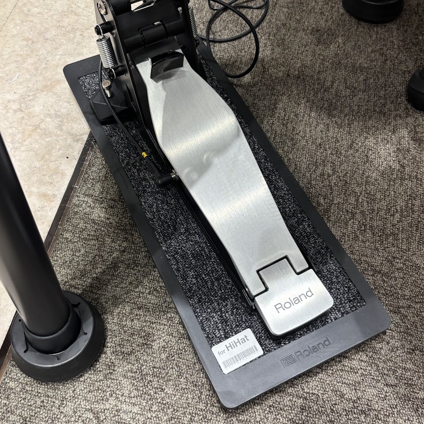 ハイハットに使用した専用防震ベース