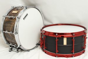 DIXON 日本限定スネアドラム発売決定！重厚ウッドか、鮮烈レッドか。発売前に徹底チェック！