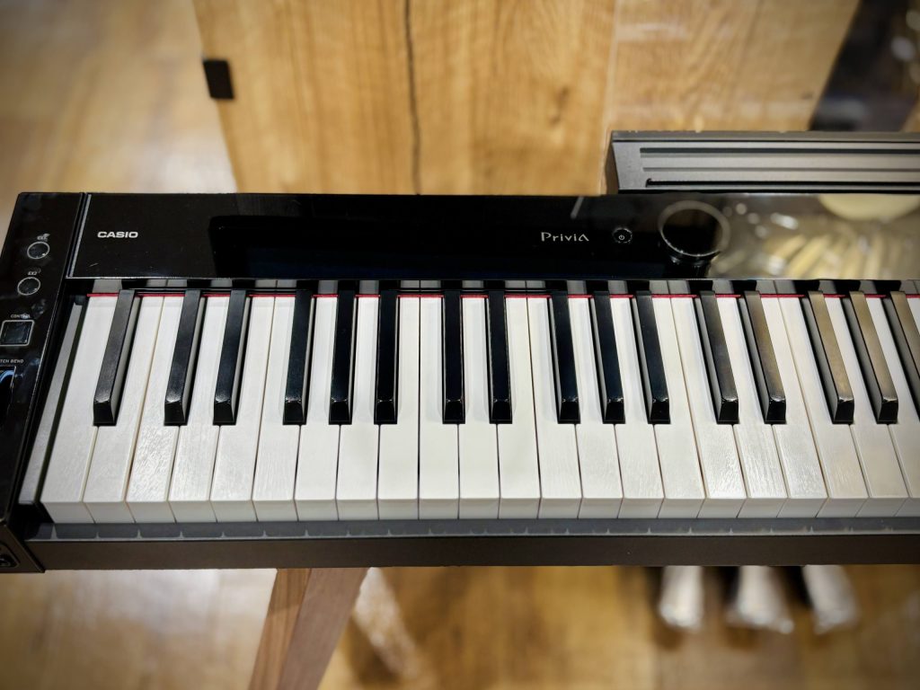 島村楽器名古屋則武新町店で試奏できる、スリムでスタイリッシュなカシオ(CASIO)の電子ピアノ