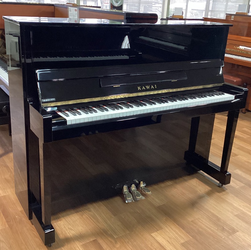 中古アップライトピアノカワイ　B30