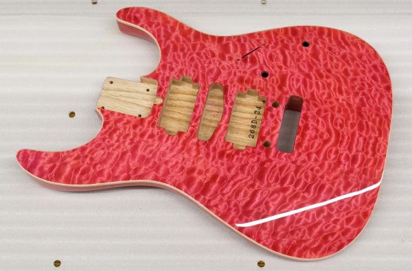 完成間際T’s Guitar