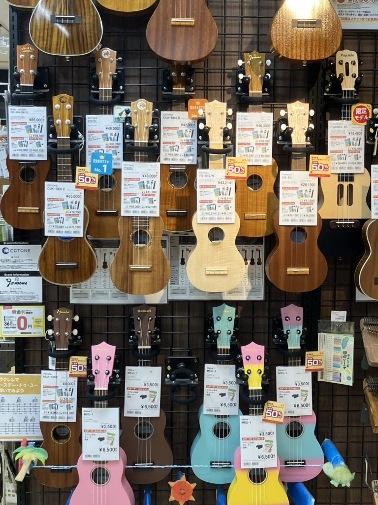 【島村楽器鈴鹿店】ウクレレ展示ラインナップ
