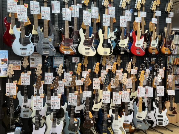 【島村楽器鈴鹿店】エレキベース展示ラインナップ