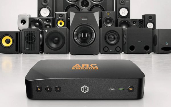 IK Multimedia ARC Studio+ | サブウーファーまで自動調整、PC不要の2.1ch音響補正システム
