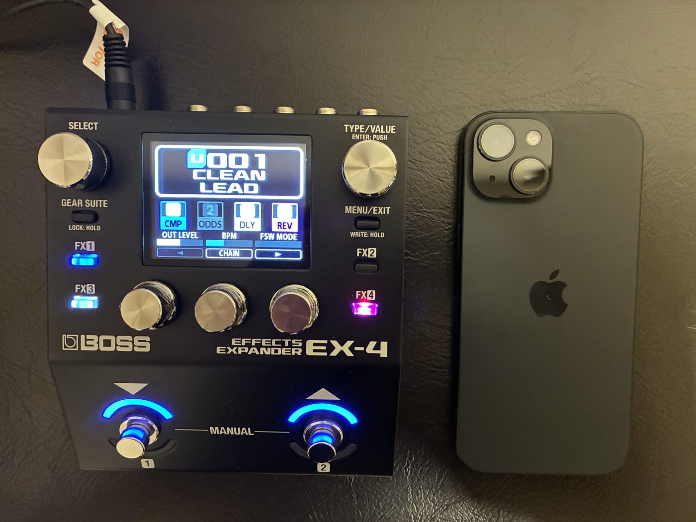 iPhone 15とのサイズ比較